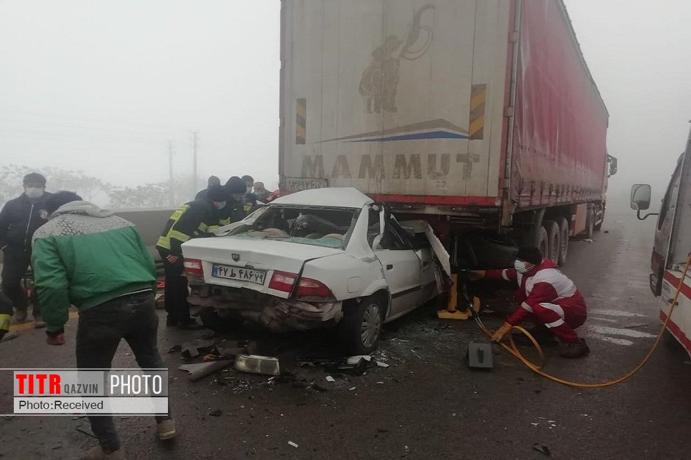 یک کشته در برخورد چند دستگاه خودرو در قزوین