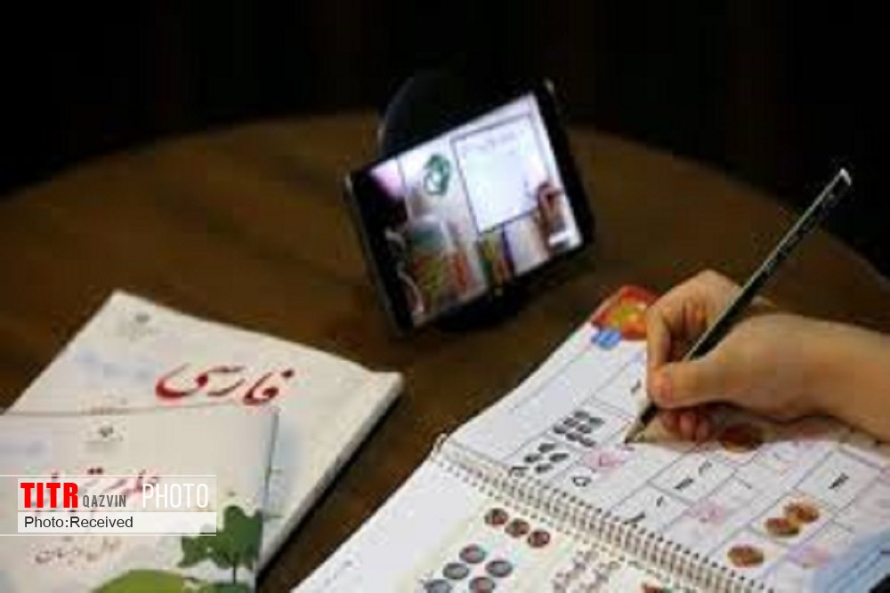 توزیع یک هزار و 85 دستگاه تبلت میان دانش آموزان نیازمند قزوین