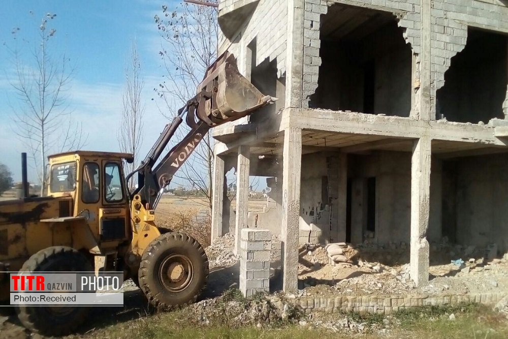 تخریب 400 بنای غیرمجاز در اراضی کشاورزی استان قزوین