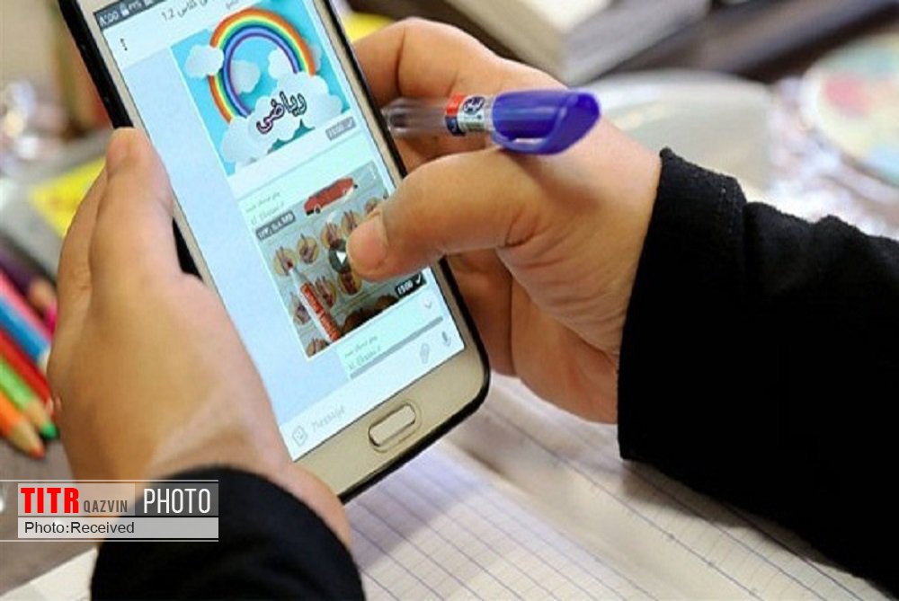 بیش از 20 هزار دانش‌آموز قزوینی از گوشی هوشمند بهره‌مند شدند