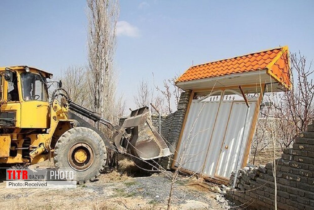 تخریب شش ساخت و ساز غیرمجاز در قزوین