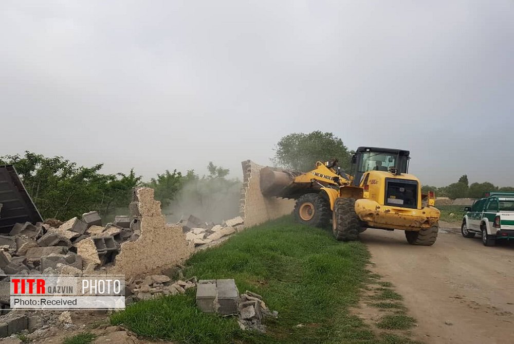 تخریب 16بنای غیر مجاز در اراضی کشاورزی آبیک