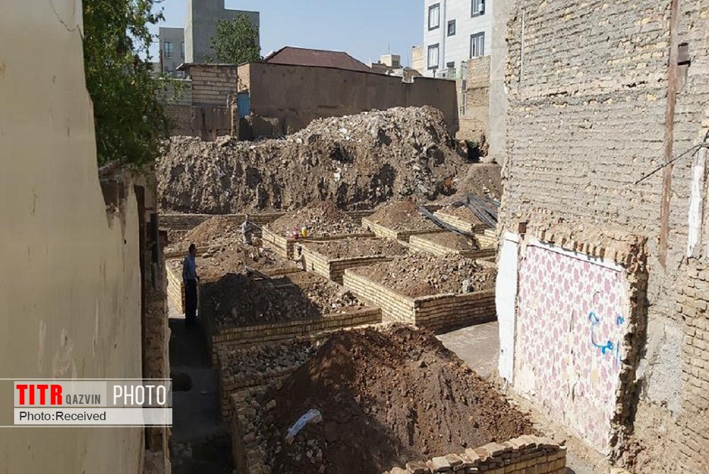 شناسایی بناهای رها شده و دیوارهای ناایمن در شهرداری منطقه چهار قزوین