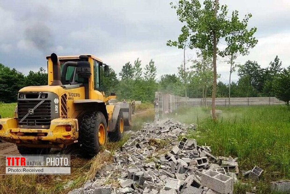 تخریب 4 بنای غیرمجاز در اراضی کشاورزی آبیک