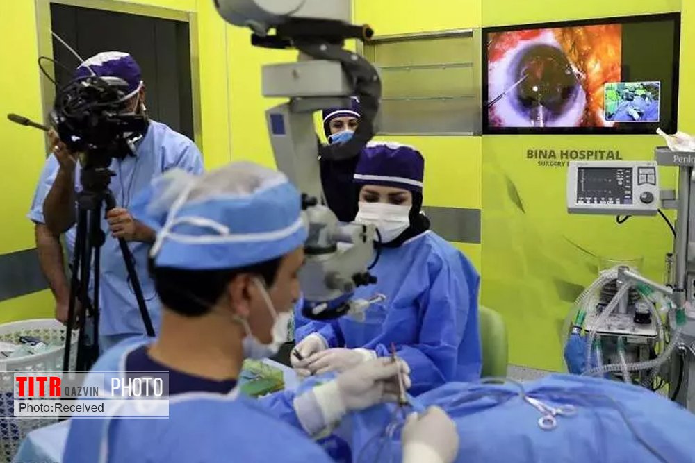 برخی چشم پزشکان بیمار را در اتاق عمل به دست تکنسین‌ها می‌سپارند